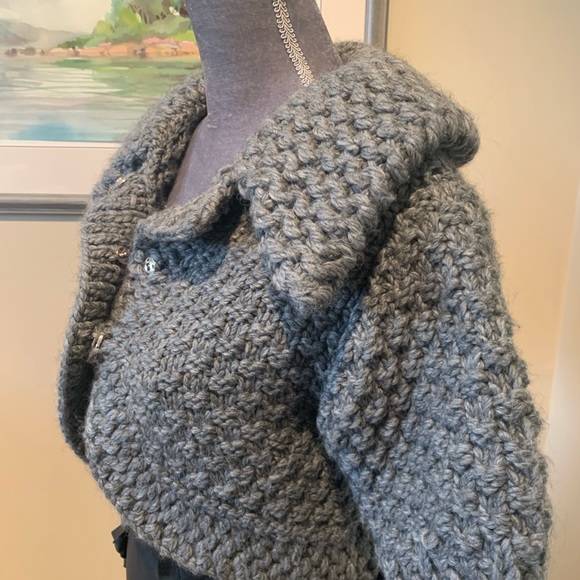 Thomas Wylde cropped cardigan/bolero. - Picture 7 of 11